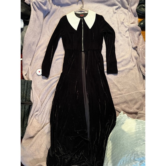 Folter Clothing Velvet Priestess Coat Dress - Picture 5 of 5